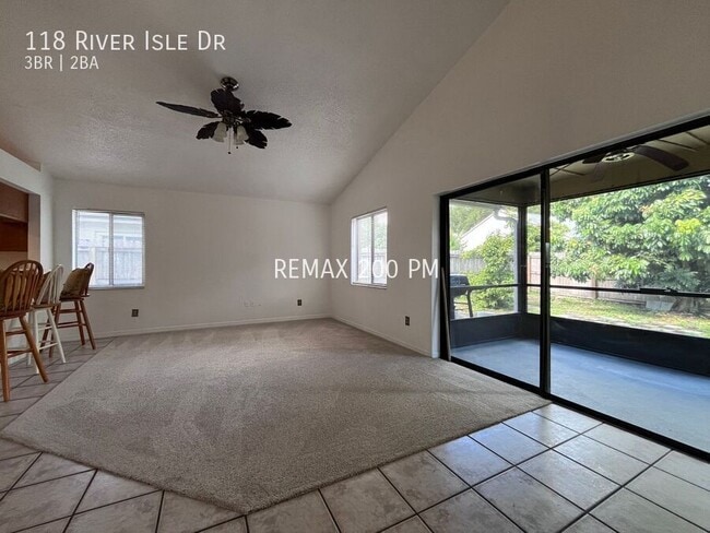 Building Photo - 118 River Isle Dr