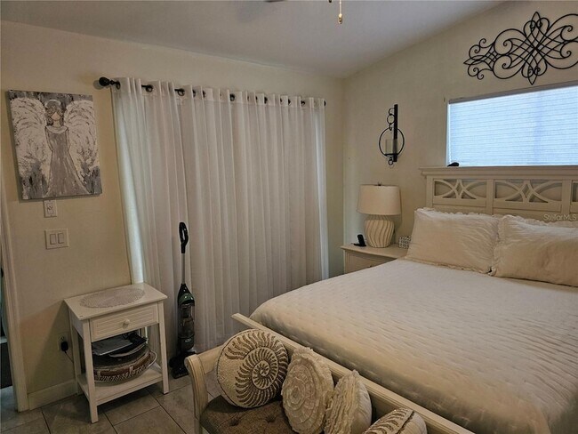 Building Photo - 3300 Loveland Blvd