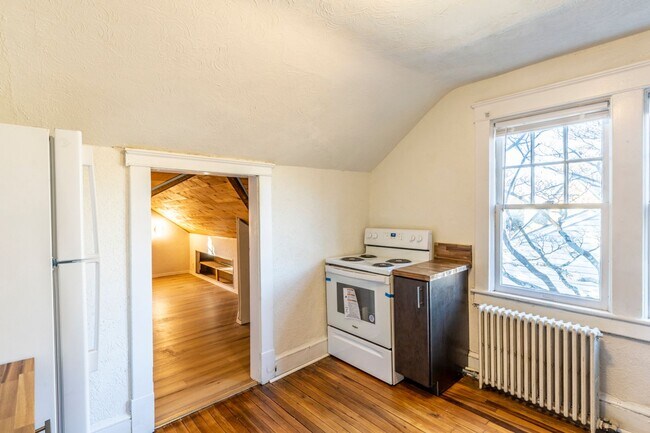 Building Photo - 213 Todd Ave