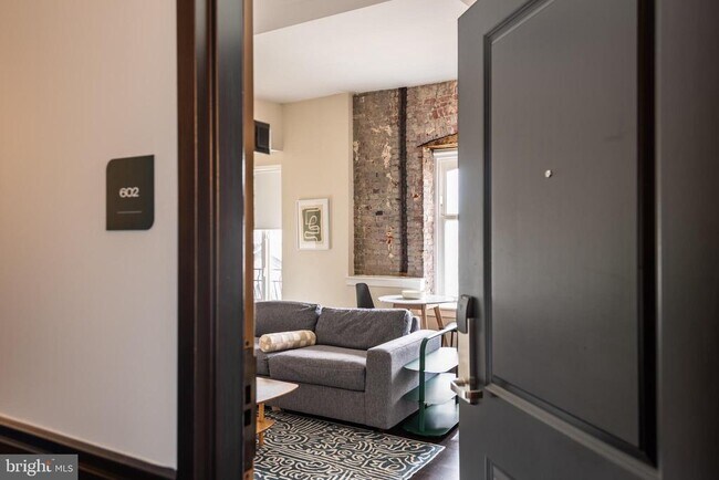 Building Photo - 699 N Broad St