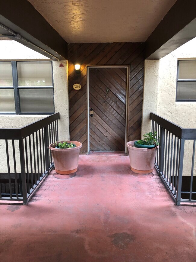 471 Ives Dairy Rd 471 Ives Dairy Rd North Miami Beach FL 33179