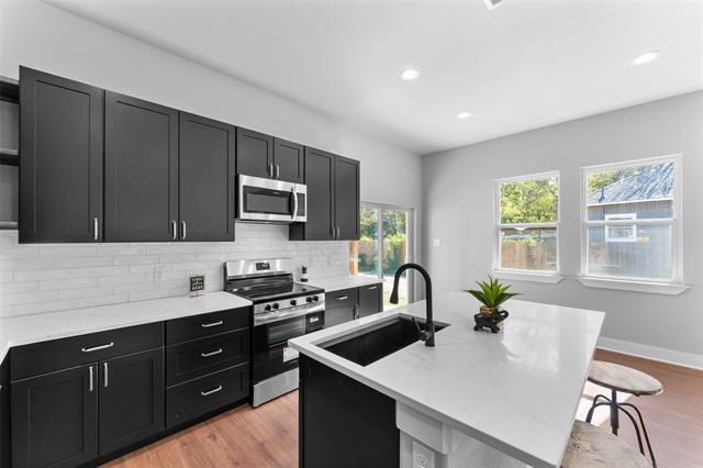 Building Photo - 612 N Robinson St