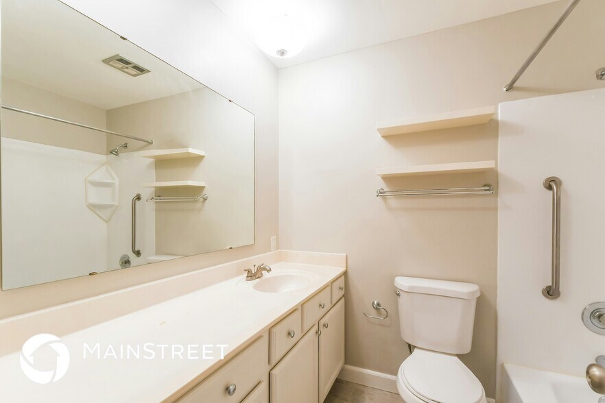 Building Photo - 4311 Alderwood Dr