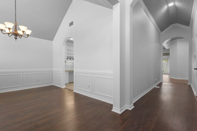 Building Photo - 405 Harbor Oaks Dr