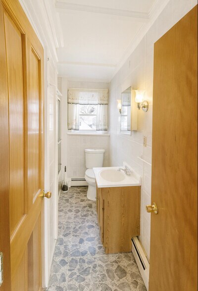 Building Photo - 194 Water St