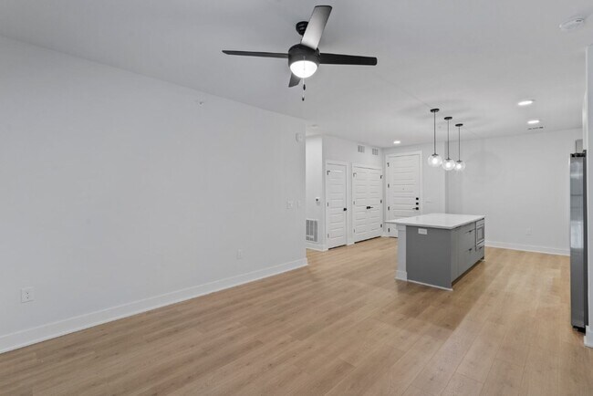 Building Photo - 2500 Longview St