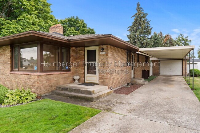 Building Photo - 10714 E Valleyway Ave