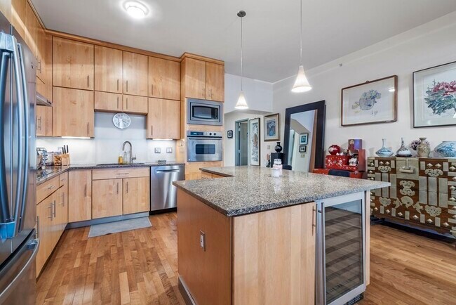 Building Photo - 1313 Washington St