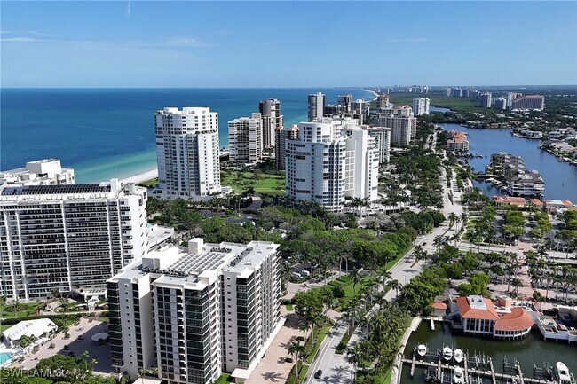 Building Photo - 4031 Gulf Shore Blvd N