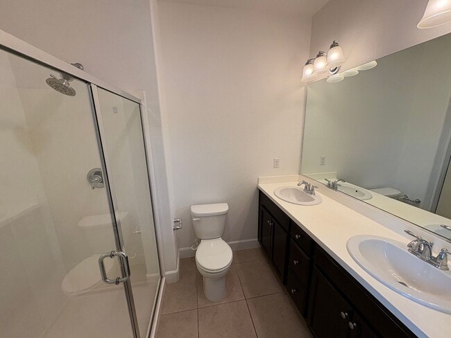 Building Photo - Tulare Home coming soon!