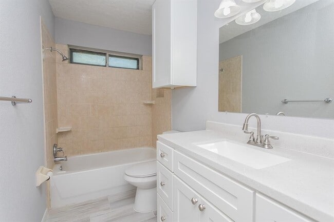 Building Photo - Beautifully renovated 4 bedroom home in a great subdivision