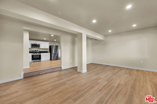 Building Photo - 5322 Weatherford Dr