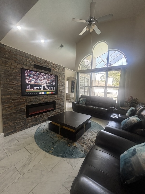 Building Photo - 12672 Lakebrook Dr