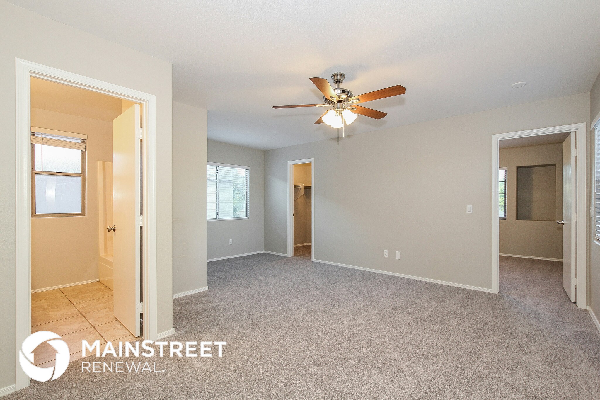 Building Photo - 2239 E Paraiso Dr