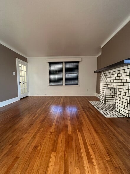 Building Photo - 3342 Bookman Ave