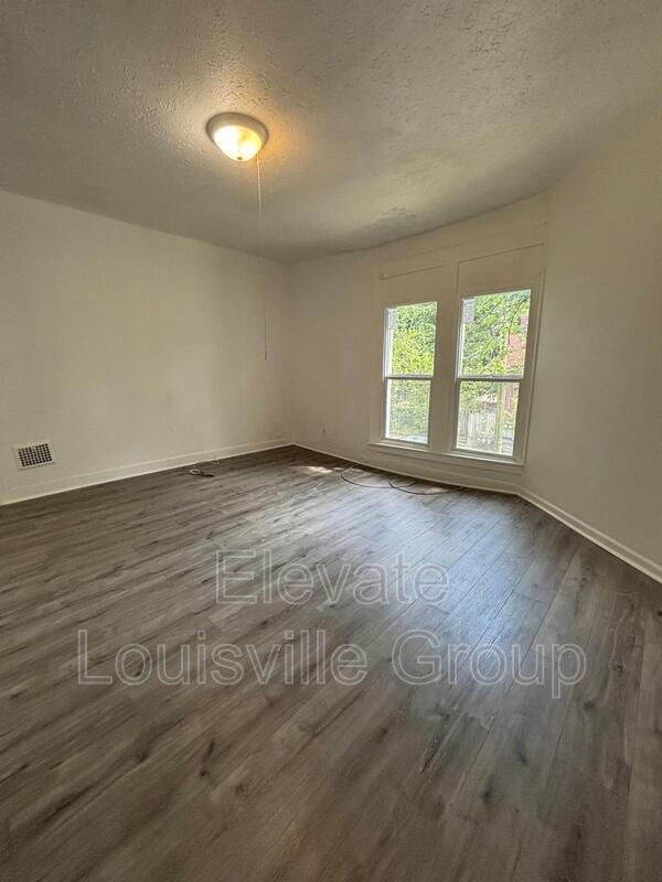 Building Photo - 1123 S Brook St