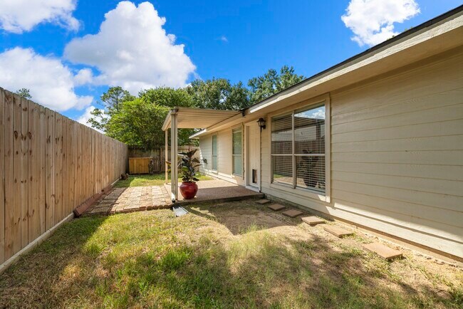 Building Photo - 9109 Benwick St