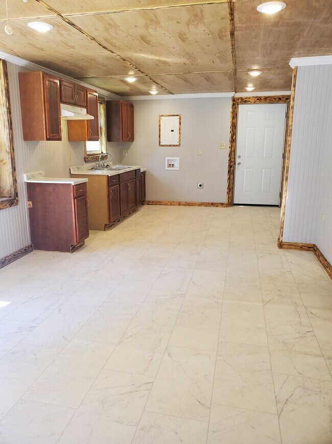 Building Photo - 109 Circle Dr