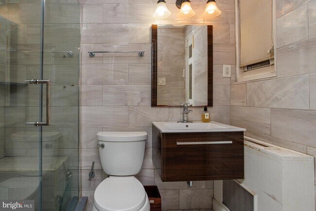 Building Photo - 1901 Walnut St