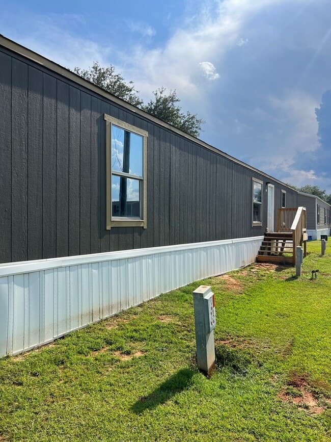 Building Photo - 142 CO Rd