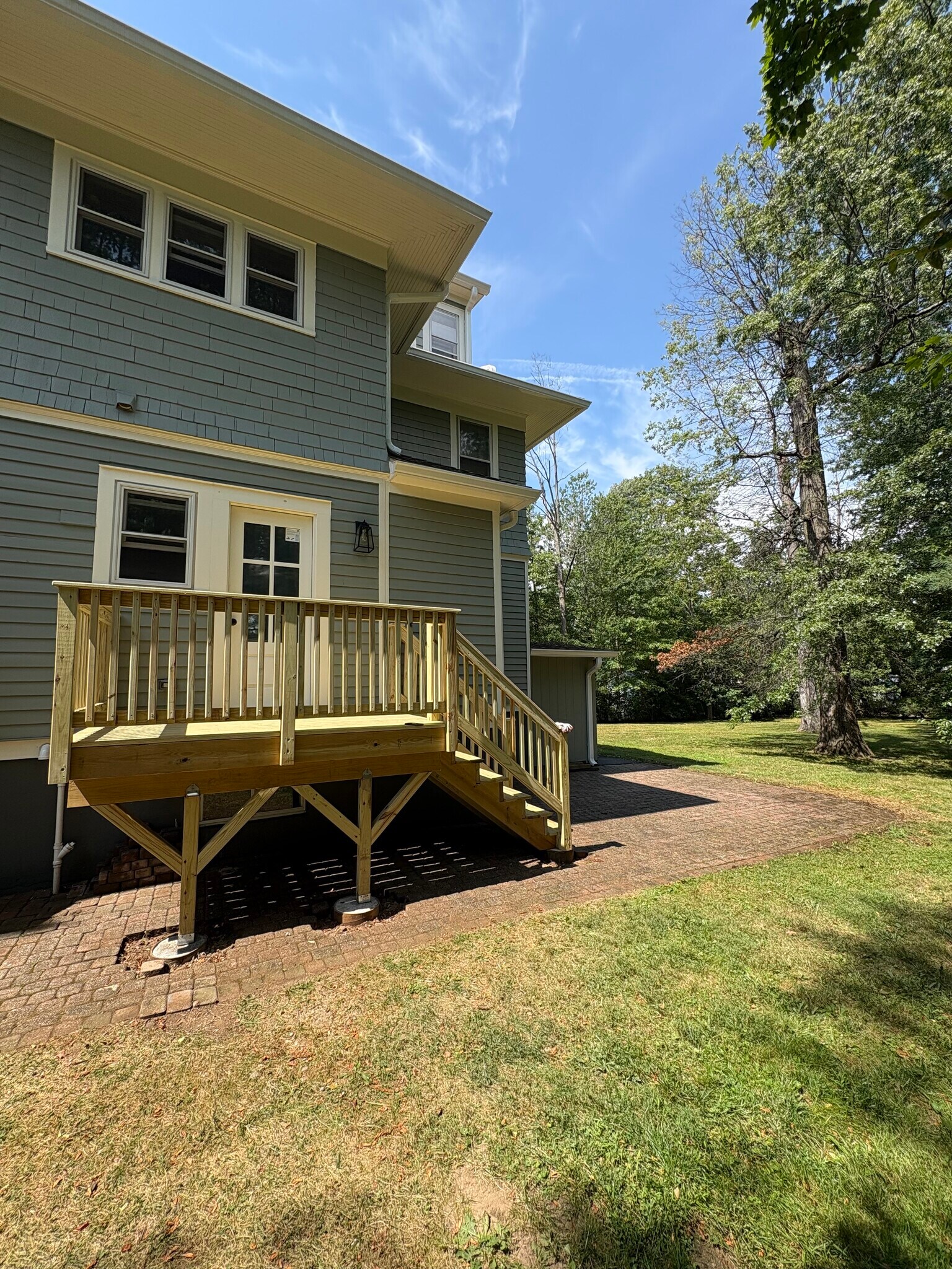 private deck, patio & side yard - 28 Dean St