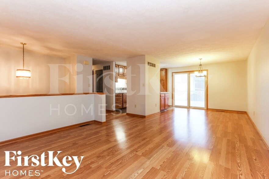 Building Photo - 6702 Revere Ln