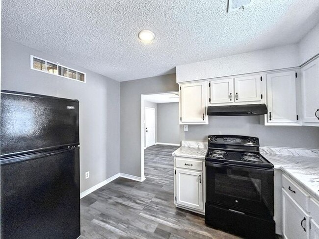 Building Photo - 2777 Caffey St
