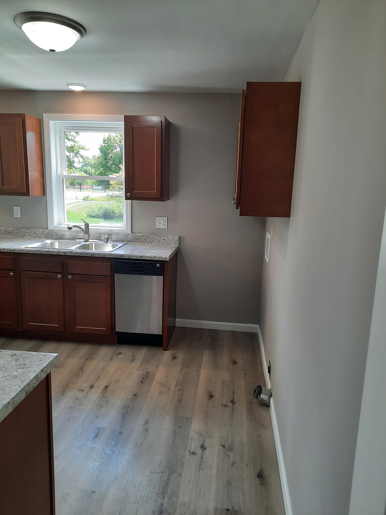 Building Photo - 2115 Main St