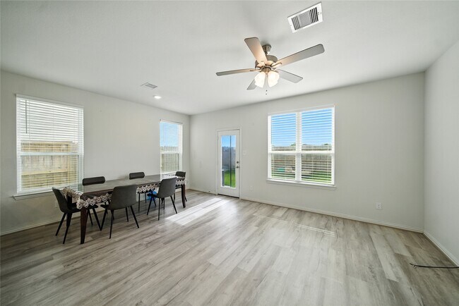 Building Photo - 1538 Revolution Way