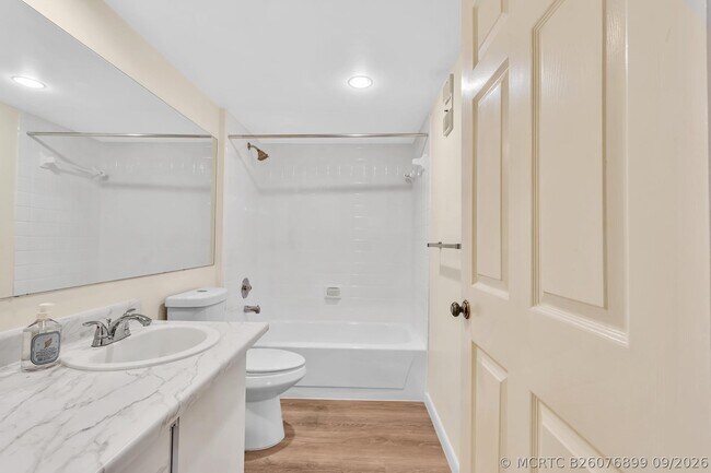 Building Photo - 3650 Whitehall Dr