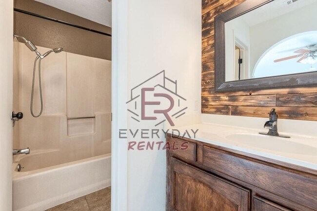 Building Photo - Charming 3 bedroom 2 bath in Temple