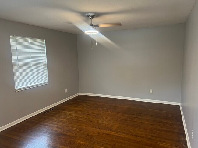 Building Photo - 3733 S Ohio Ave