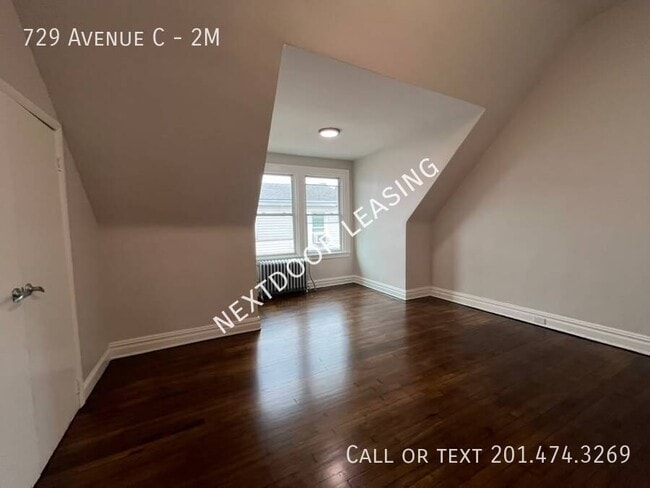 Building Photo - 729 Avenue C