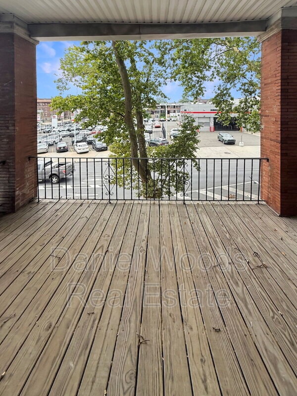 Building Photo - 4813 Chestnut St