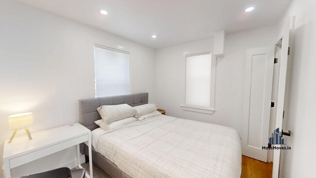 Building Photo - 36 Shepard St