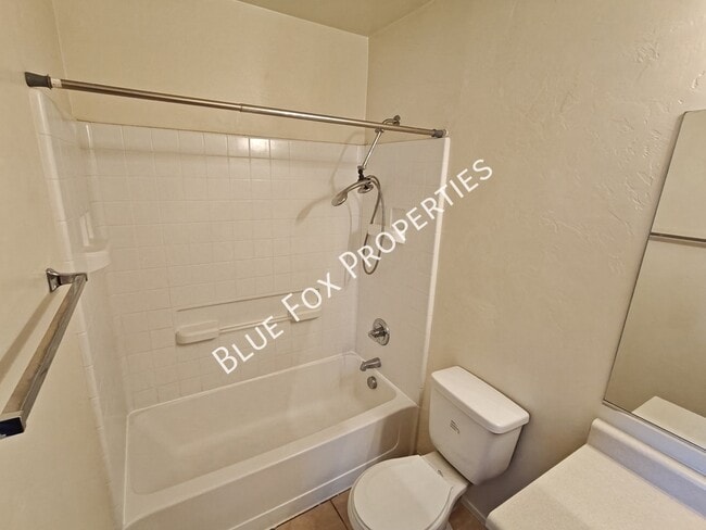 Building Photo - 8262 W Zlacket Dr