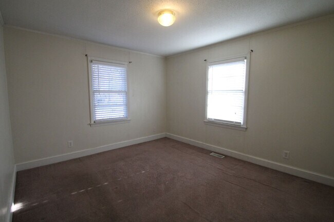 Building Photo - Exclusively Offered by Muse Realty Rentals, LLC