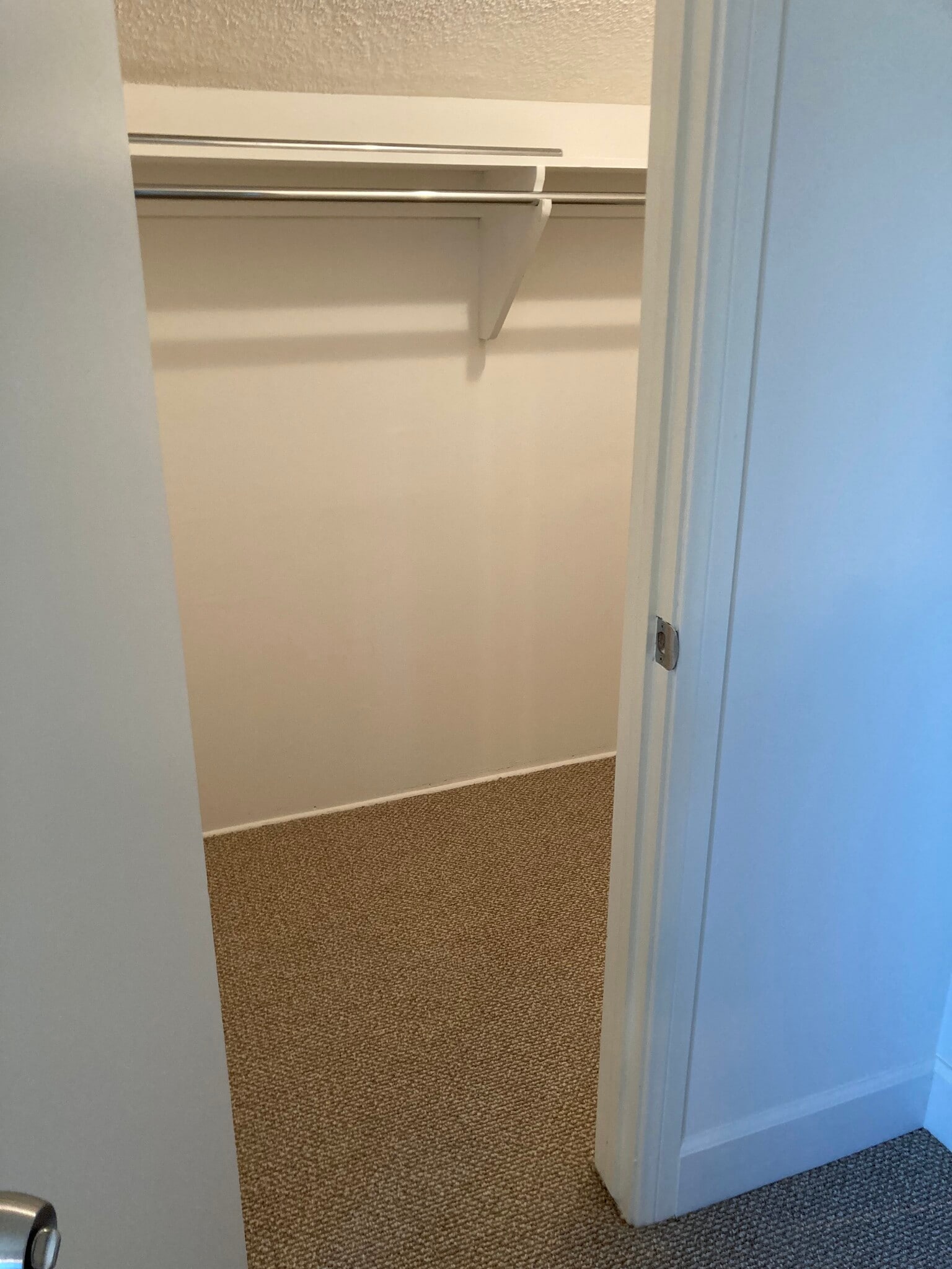 Building Photo - 20428 Roslin Ave