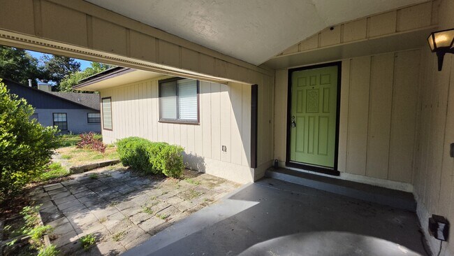 Building Photo - 1624 SW 77th Terrace