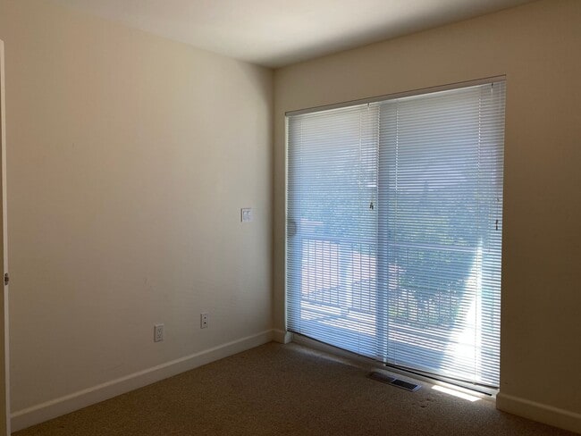 Building Photo - Oh my!!!  Downtown Sonora!