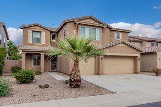 Building Photo - Lakeside Oasis: 5-Bed, 3-Bath Home with Up...