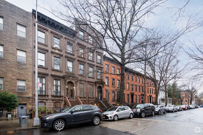 Building Photo - 408 Grand Ave