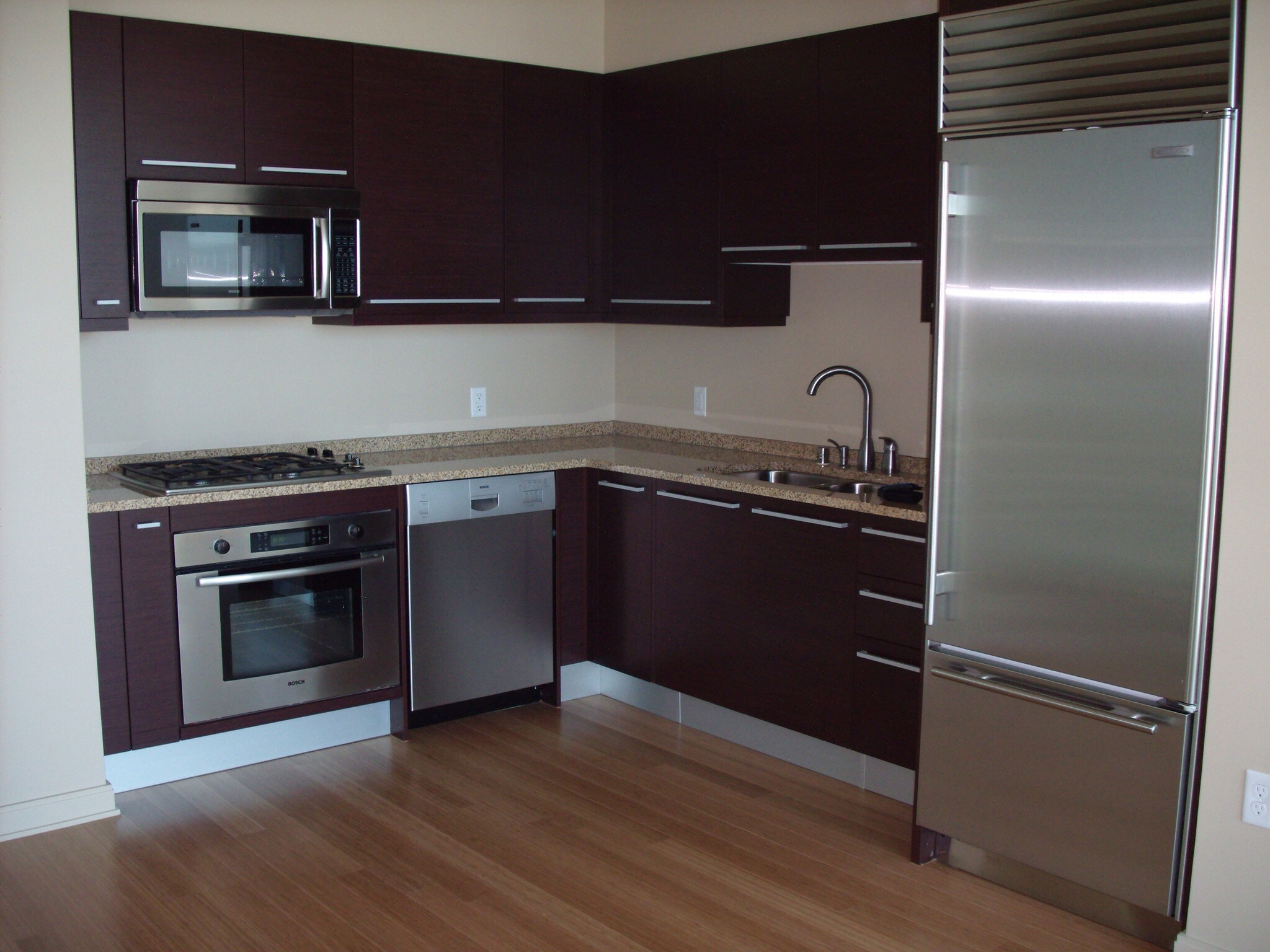 Kitchen - 425 1st