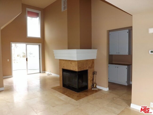 Building Photo - 26953 Jasper