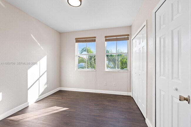 Building Photo - 3952 SW 157th Ave