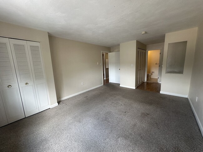 Building Photo - 915 Edgell Rd