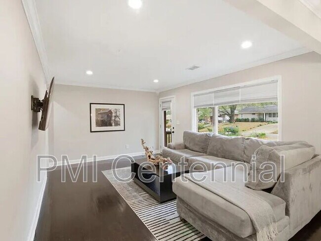 Building Photo - 1373 Benteen Way SE