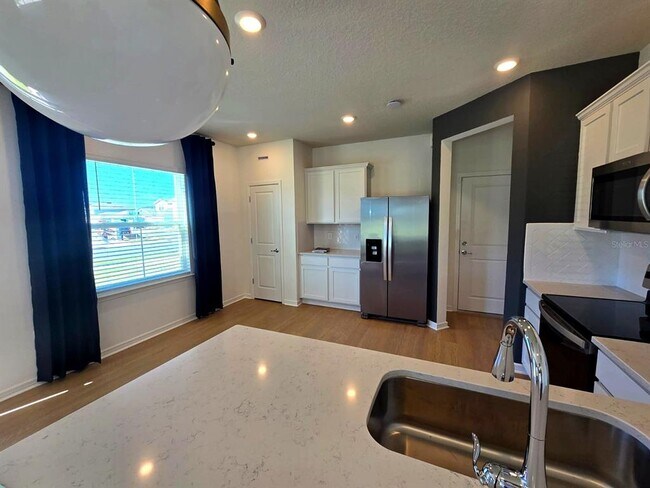 Building Photo - 1713 Delightful Dr