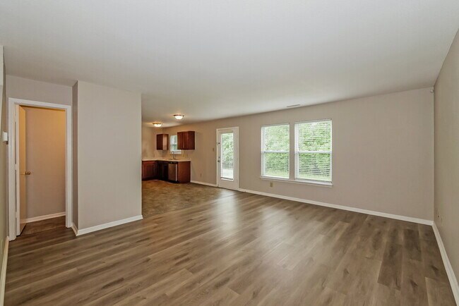 Building Photo - 10646 Pavilion Dr