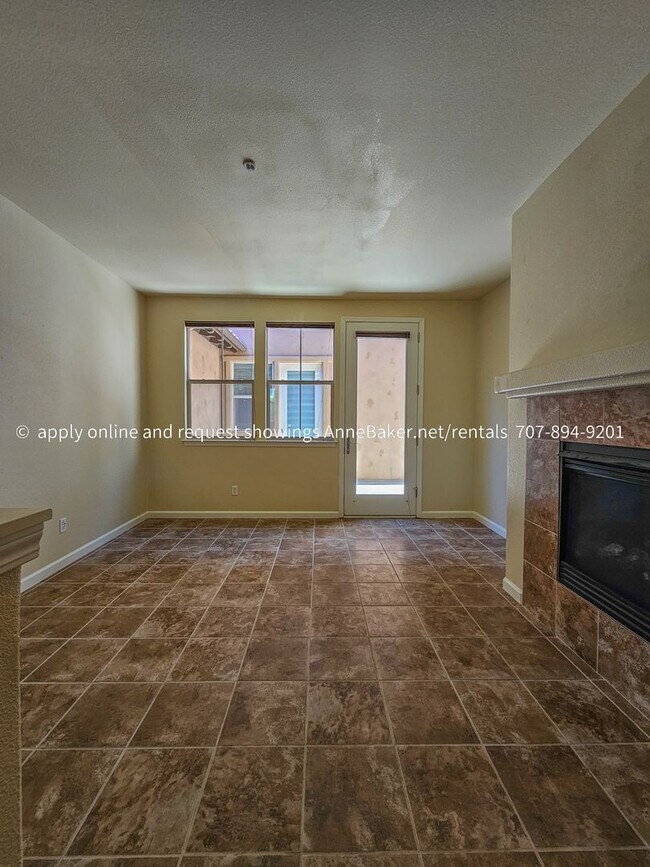 Building Photo - Well Designed Condo at Gardens at Thyme Square - Two Bedrooms and a Bonus Room - Atrium